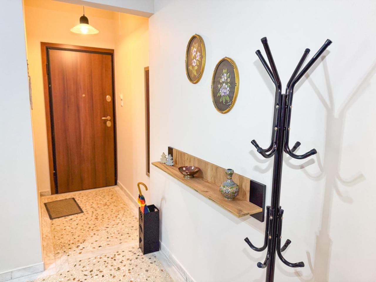 Spacious & Sunny 3bdr Athens